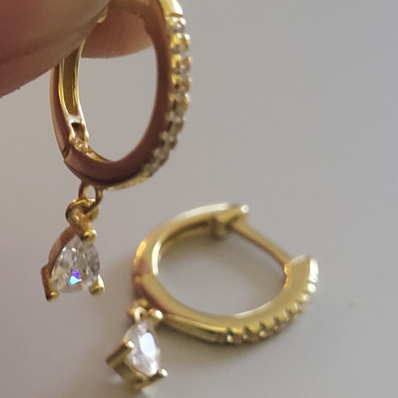Elegant Gold and Crystal Hoop Earrings - Picture 4 of 4